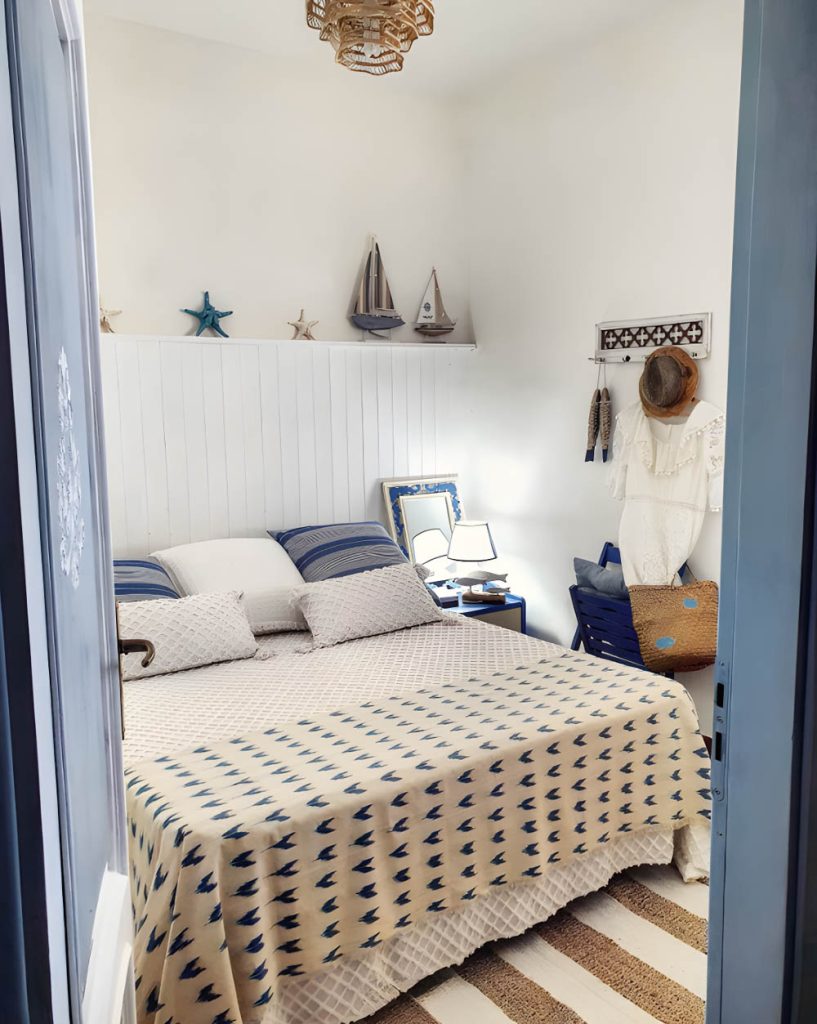 Nautical Charm in a Cozy Bedroom - Coastal Home Decor Ideas