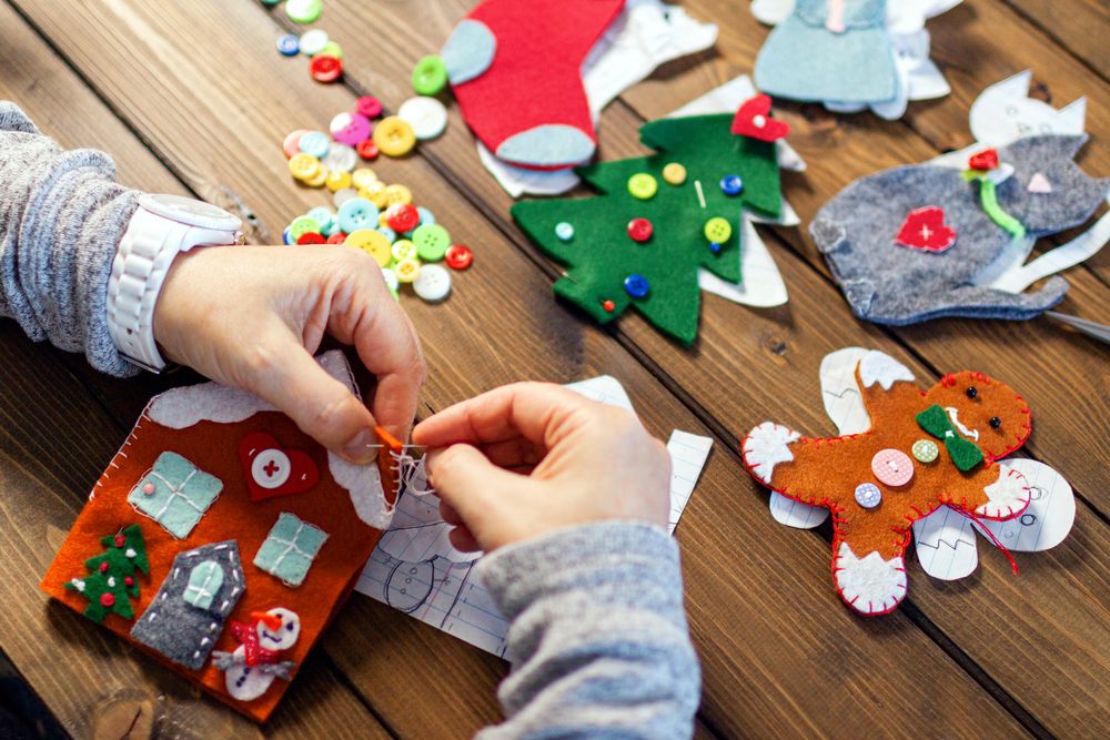 Felt Christmas Ornaments - DIY Christmas Crafts for Kids