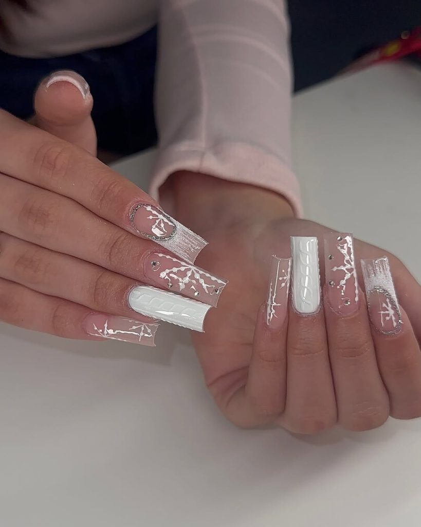 snowflake nails,