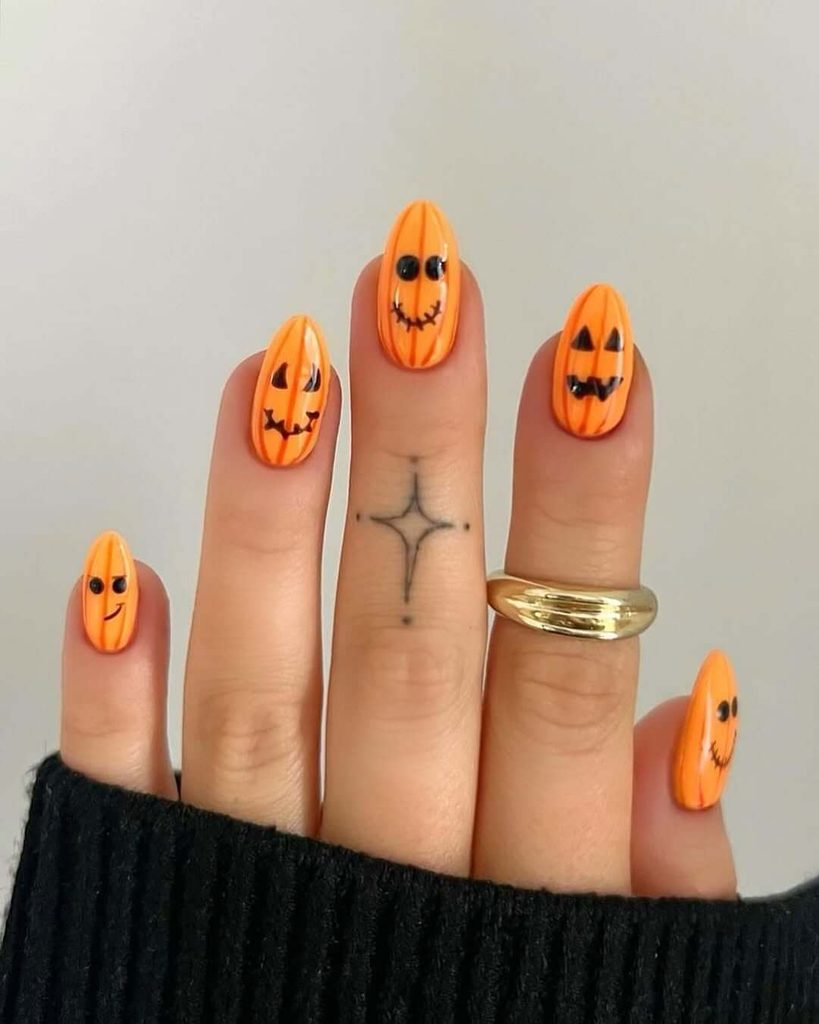 Halloween nails